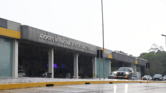 Passageiro chileno que fechou aeroporto com “bomba” de coxinha é absolvido