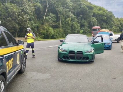 Vídeo: BMWs são flagradas pela PRF fazendo manobras perigosas