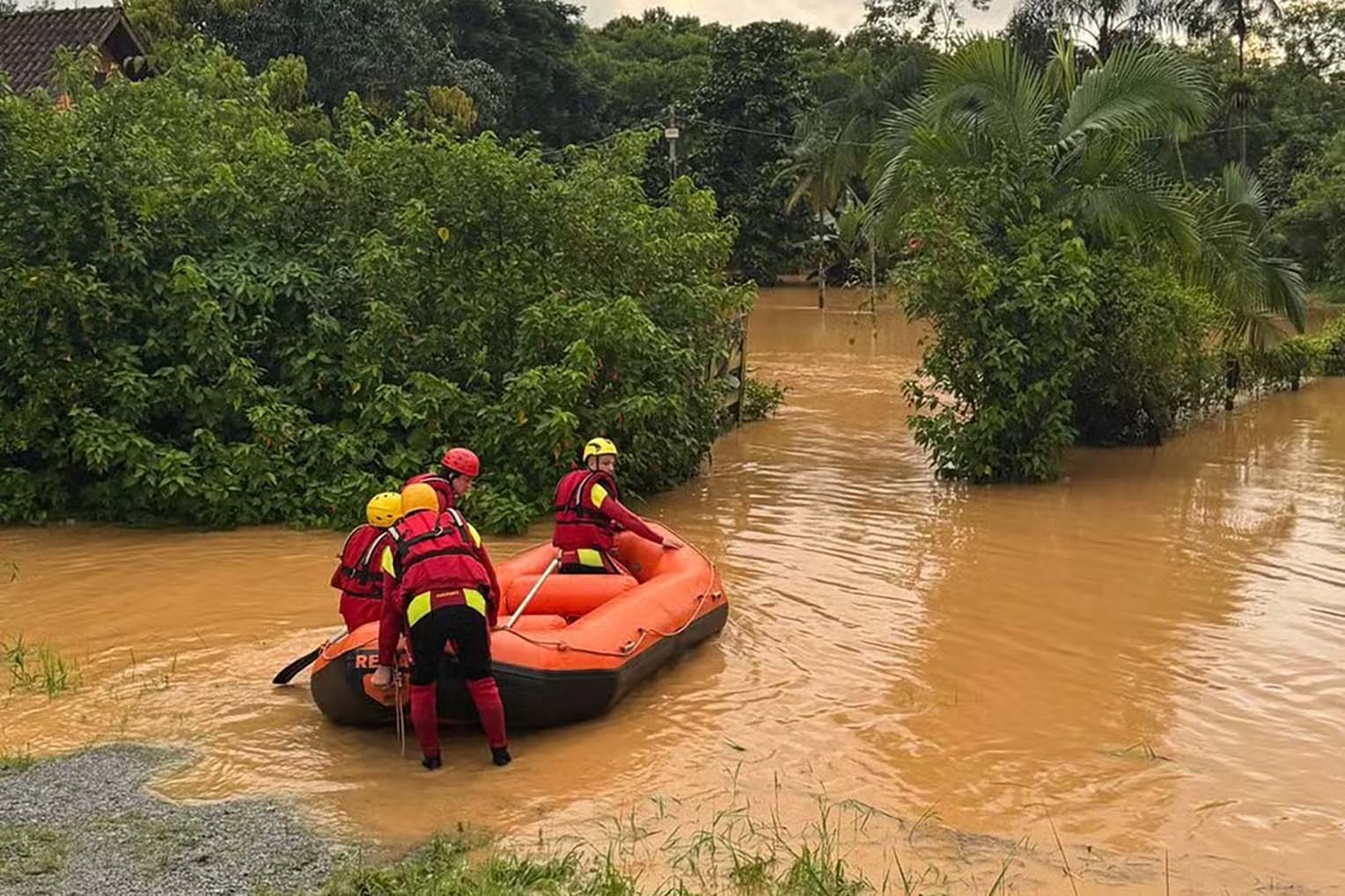 afetados chuvas no Litoral