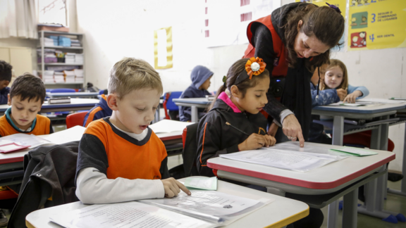 Curitiba tem maior frequência escolar entre as capitais do Sul