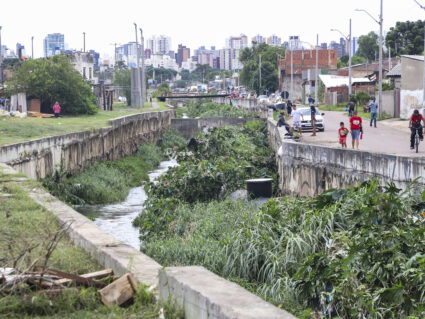 Prefeitura de Curitiba anuncia medidas para prevenir novos alagamentos no Parolin