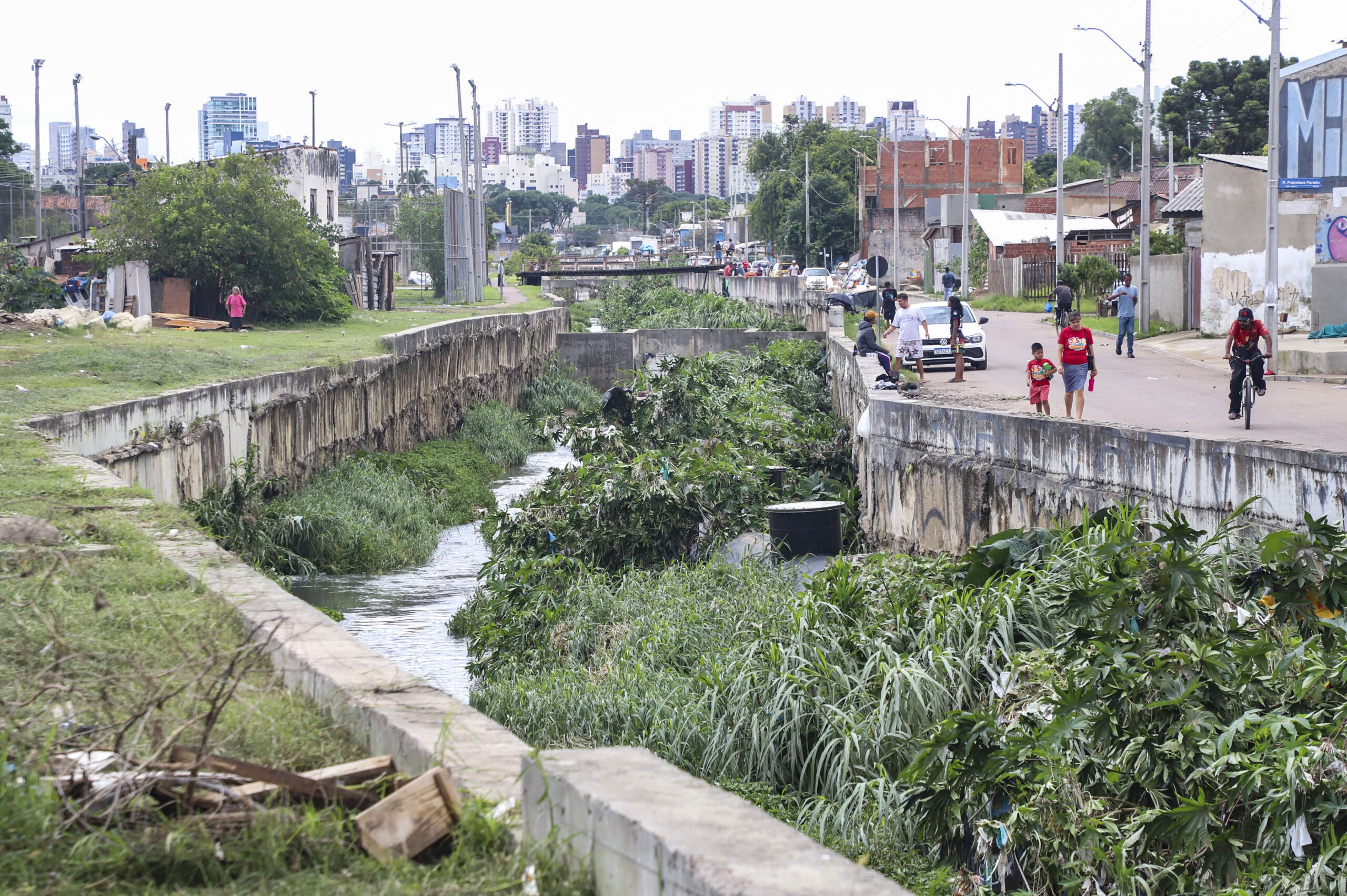 chuvas parolin prevenir alagamentos curitiba