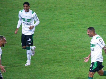 Coritiba goleia o Rio Branco com o time titular e se recupera no Campeonato Paranaense