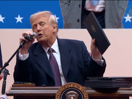 Historiadores e cientistas políticos passam a chamar de golpe ações de Trump