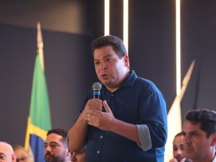 Omissão do governo federal no Show Rural paranaense