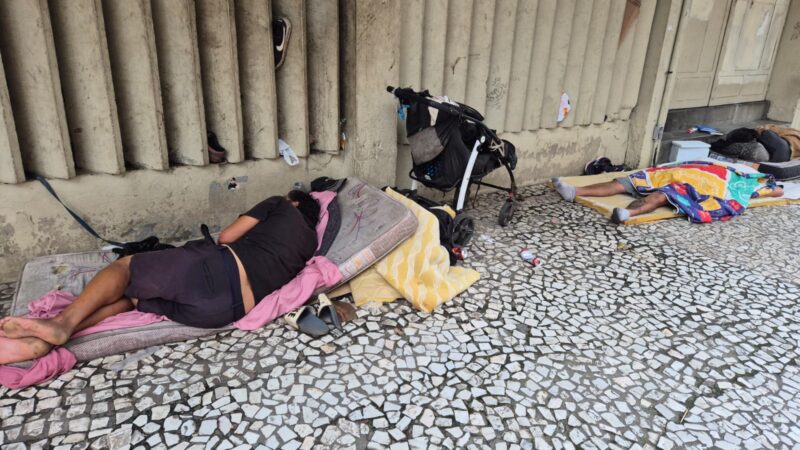 Como Pimentel resolverá o problema do morador de rua no Novo Centro?