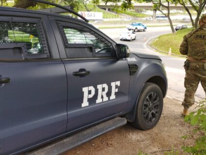 Motorista some após assalto na BR-277; Polícia Rodoviária faz buscas