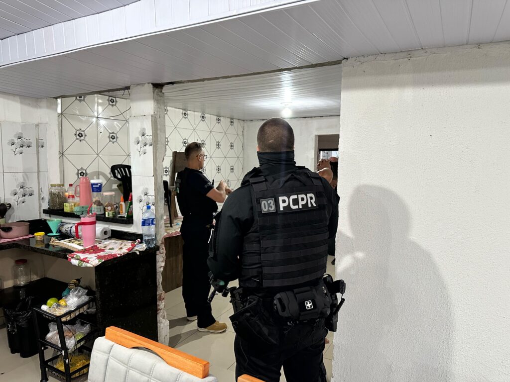 Polícia mira quadrilha que furtava e adulterava veículos no Paraná