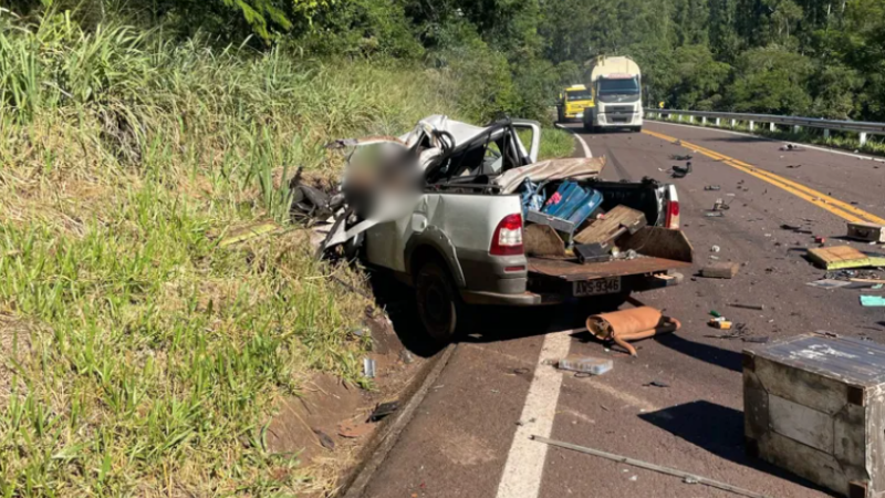 Acidente com caminhão deixa motorista morto na PR-484