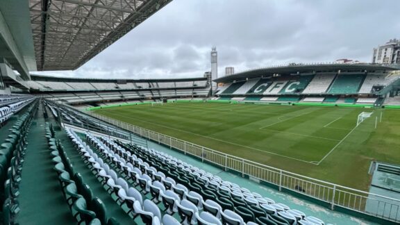 Biometria facial será obrigatória para visitantes no Couto Pereira