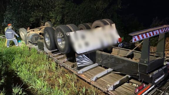 Caminhoneiro morre em acidente na BR-153, em Ibaiti