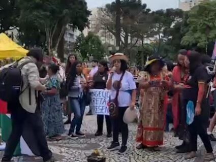 Dia Internacional da Mulher tem marcha por direitos em Curitiba