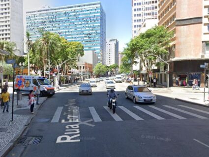 Domingo no Centro bloqueia trânsito em ruas centrais da capital