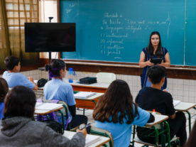 Educação convoca mais de mil professores e pedagogos para escolas estaduais