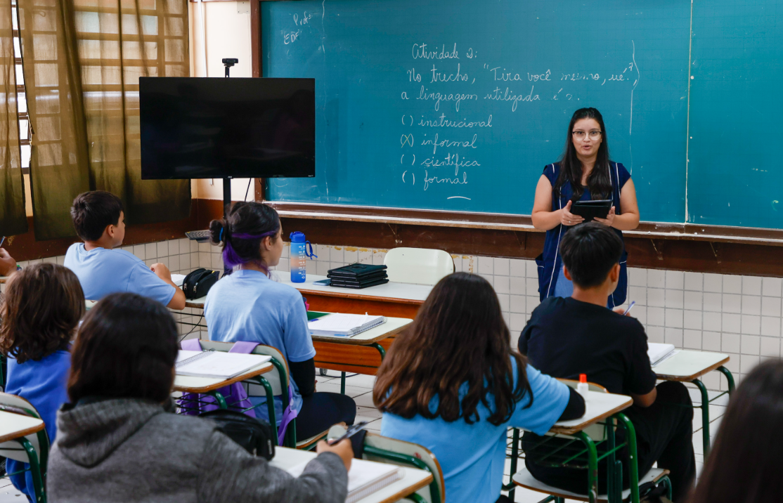 Educação convoca mais de mil professores e pedagogos para escolas estaduais
