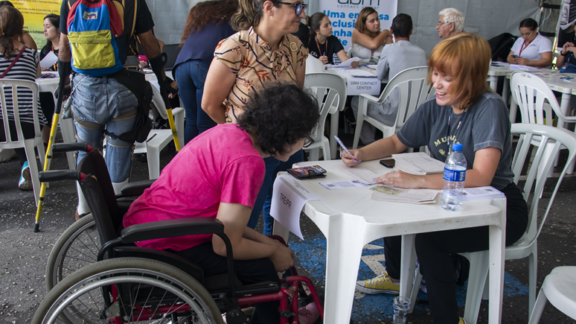 Curitiba: feira de empregos para pessoas com deficiências acontece em março