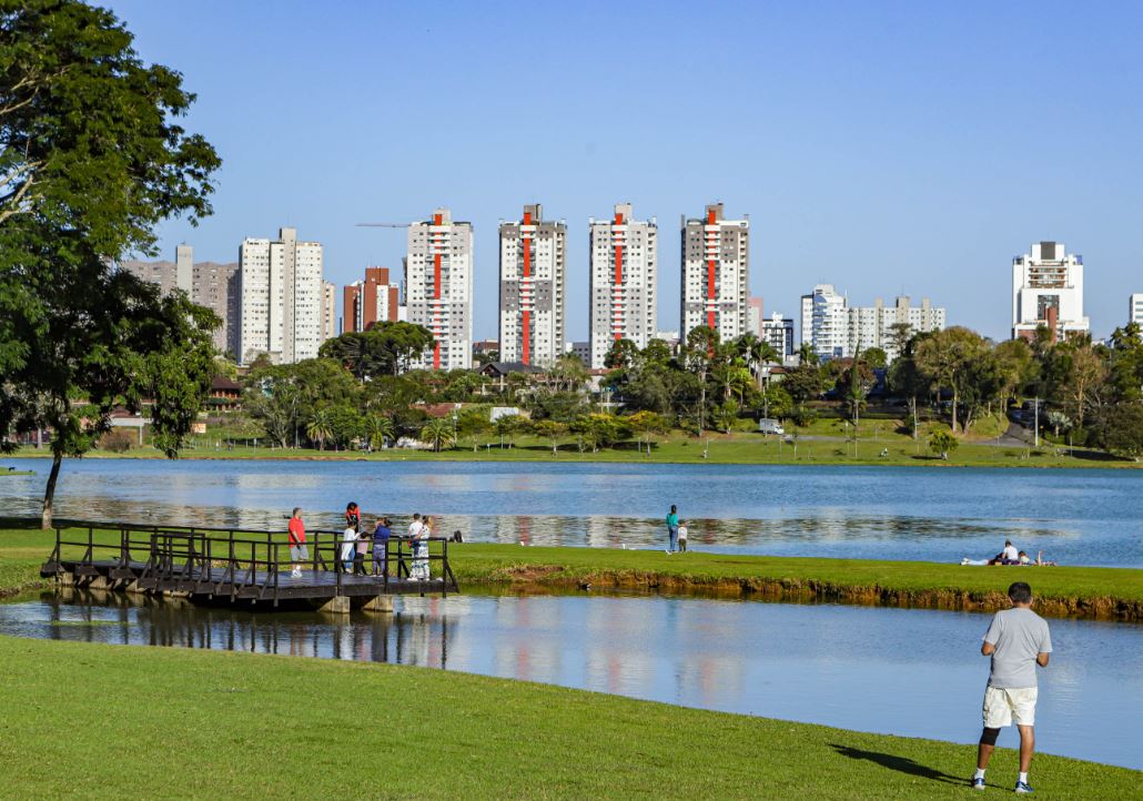 Frente fria chega ao Paraná e coloca fim no fim na onda de calor