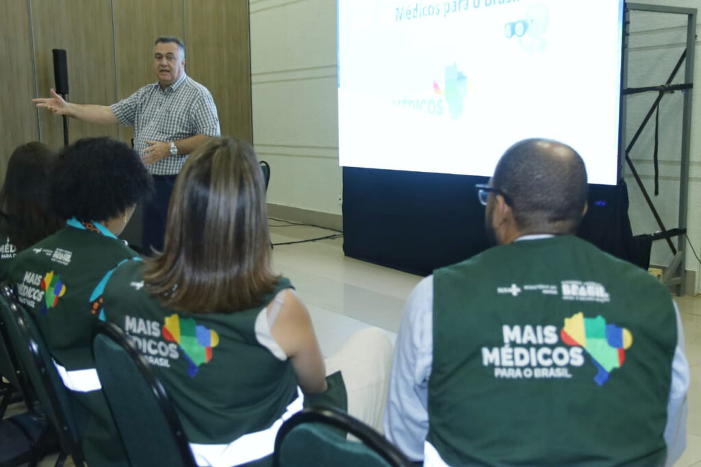 Mais Médicos: 125 novos profissionais passam por acolhimento no Paraná