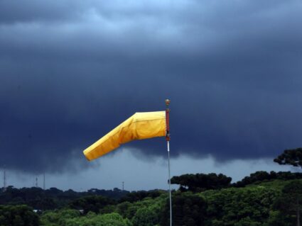 Mais de 40 cidades estão sob alerta de tempestade no Paraná