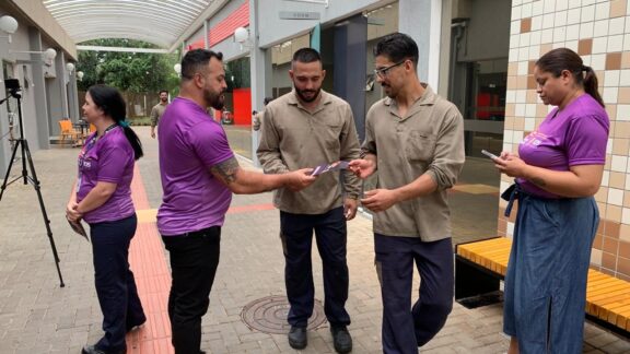 Metalúrgicos da Grande Curitiba lançam campanha de combate à violência contra a mulher
