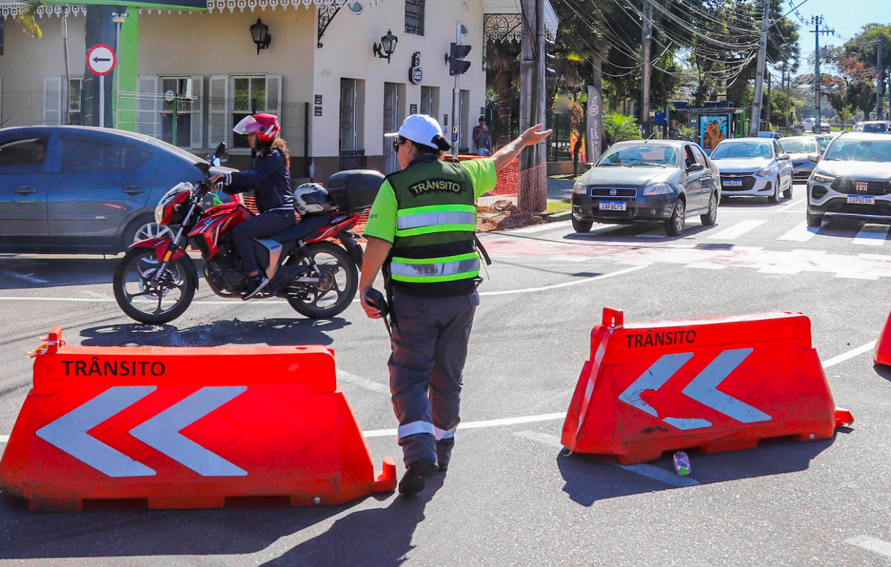 Obras do Inter 2 ruas do Portão e Campina do Siqueira sofrem bloqueios a partir desta segunda
