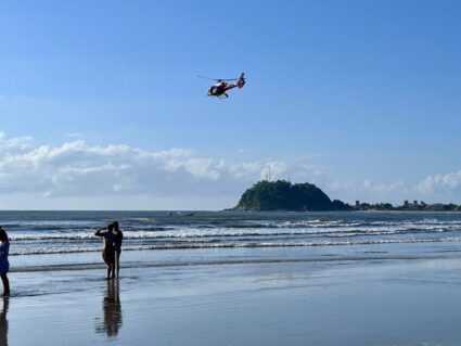 Adolescente de 16 anos desaparece no mar de Guaratuba