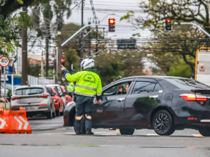 Ruas de Curitiba têm bloqueio total para obras do Inter 2; confira