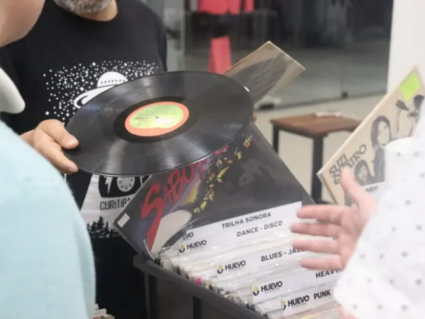 Feira de vinil oferta 30 mil discos neste sábado, em Curitiba