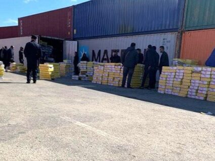 Operação mira tráfico de cocaína em carga de alimentos congelados