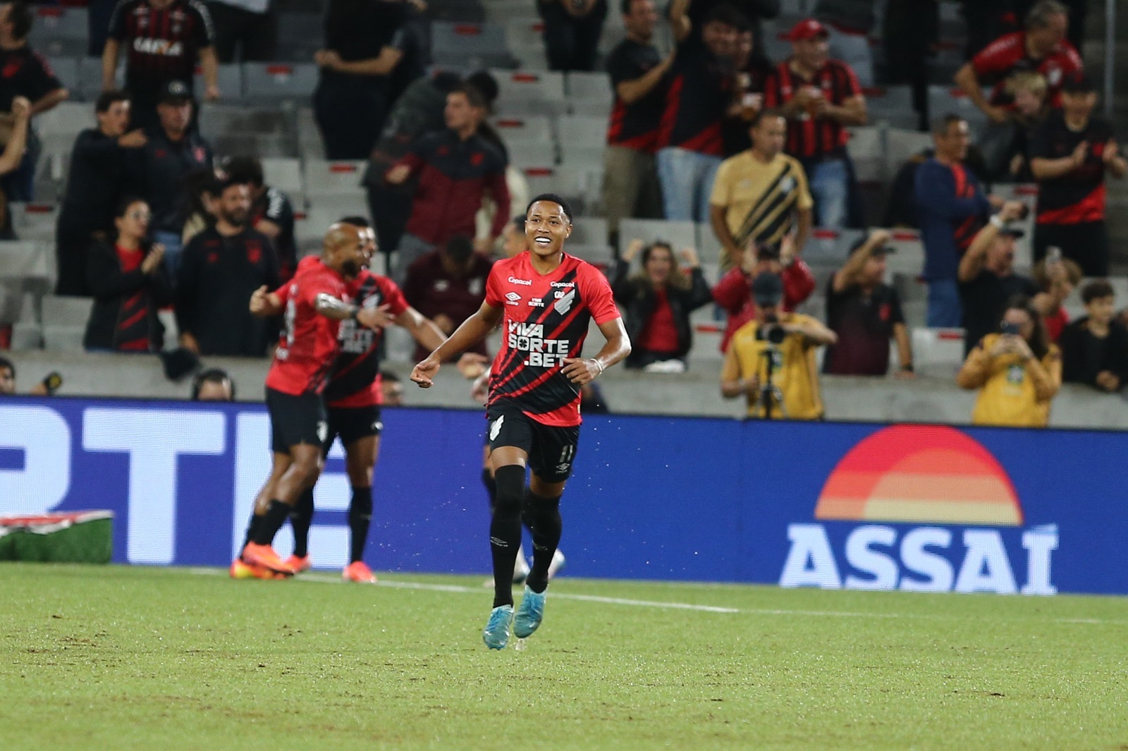 Athletico 2x1 Criciúma Série B Hayen Palacios