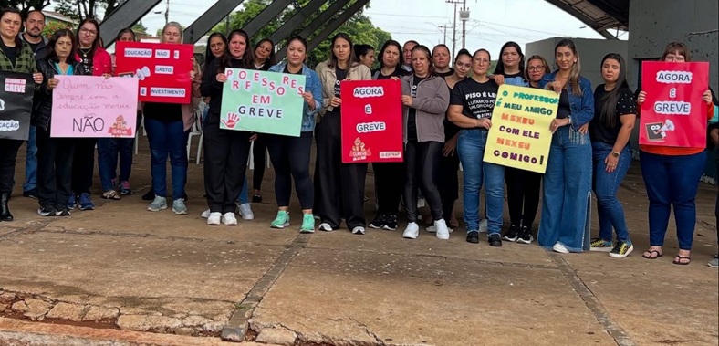Revolta de professores paralisa ensino municipal em Alto Paraná