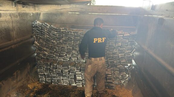 Polícia apreende mais de meia tonelada de cocaína no Paraná