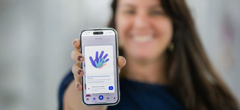 Governo lança caderneta digital de vacinação infantil
