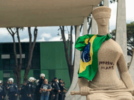 estátua justiça perdeu mané