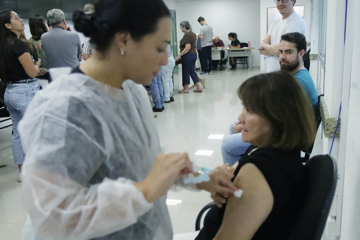 vacinação contra a gripe no Paraná
