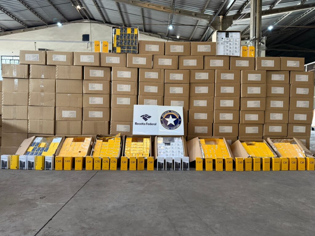 Carga milionária de smartphones é apreendida em Cascavel