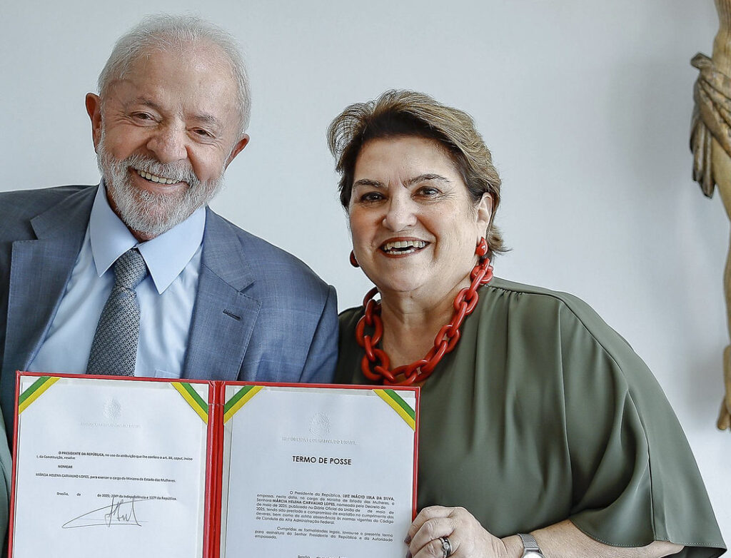 Lula empossa londrinense Márcia Lopes para o Ministério das Mulheres