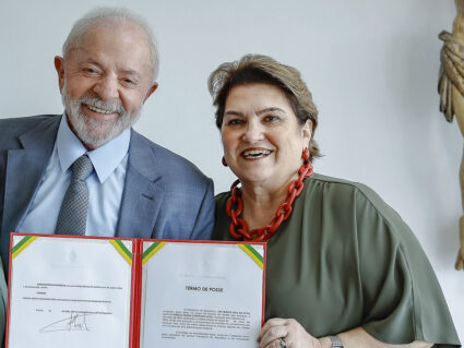 Lula empossa londrinense Márcia Lopes para o Ministério das Mulheres