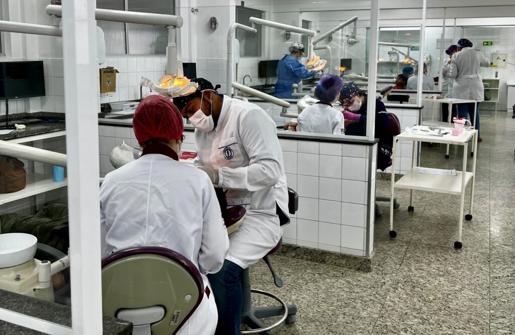 Educárie, programa de atendimento odontológico voluntário, celebra 25 anos
