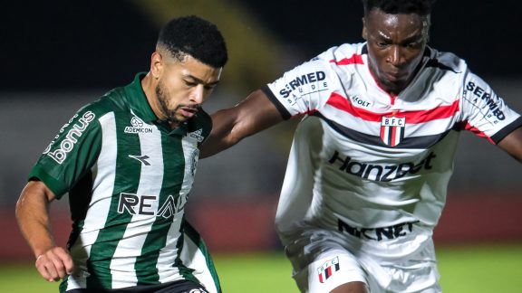 Em jogo morno, Coritiba empata sem gols com o Botafogo-SP