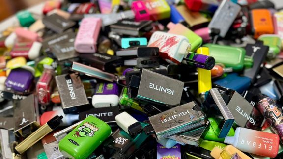 Escolas do Estado fecham o cerco contra cigarros eletrônicos