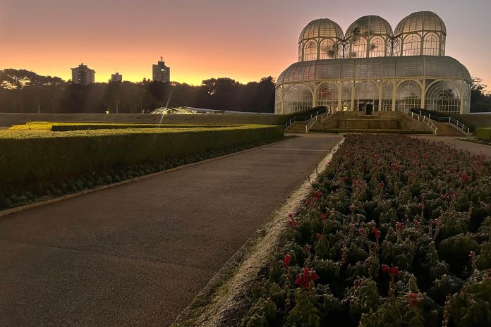 geada frio no Paraná Curitiba Jardim Botânico previsão do tempo