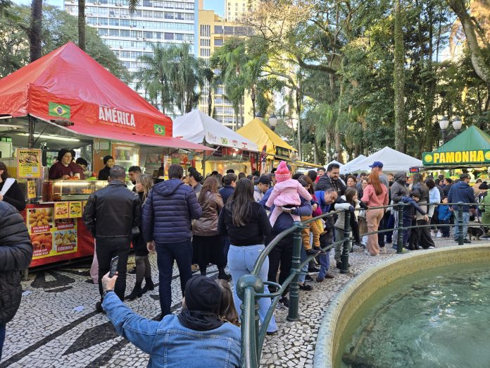 Feira de Inverno praça Osório Curitiba