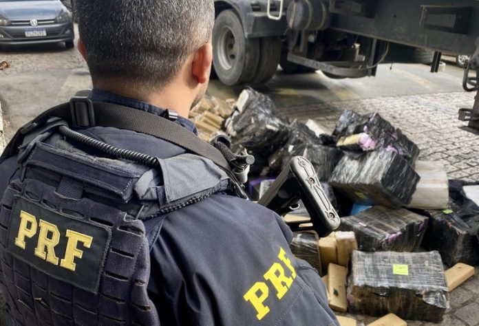 apreensão de maconha PRF Paraná