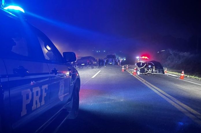 família morre acidente BR-476