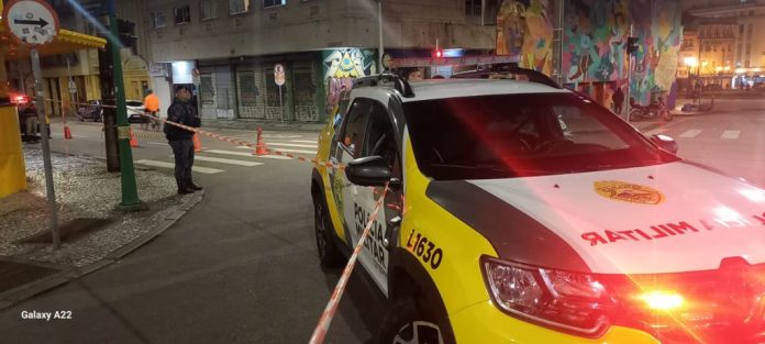 homem morto centro de curitiba