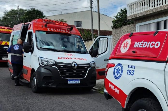 jovem que carregava iphones no corpo morre