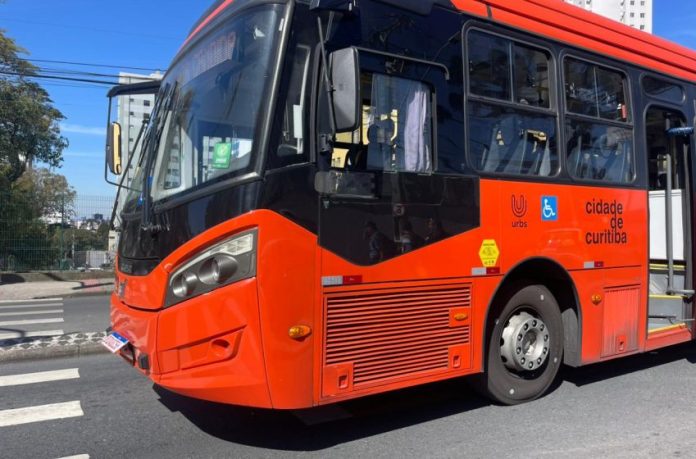 jovem atropelado biarticulado