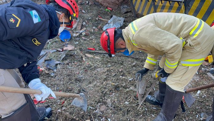 buscas corpos explosão
