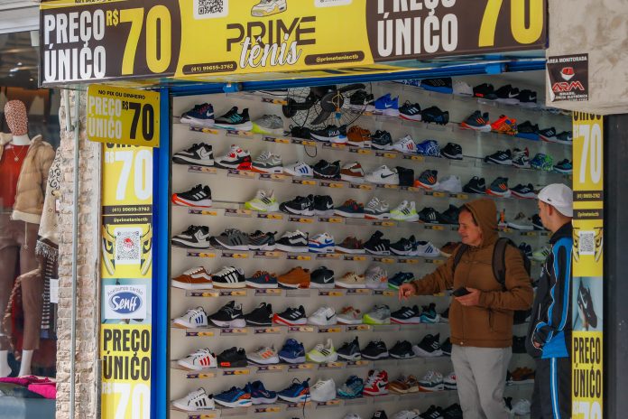 comércio Paraná produtos falsificados